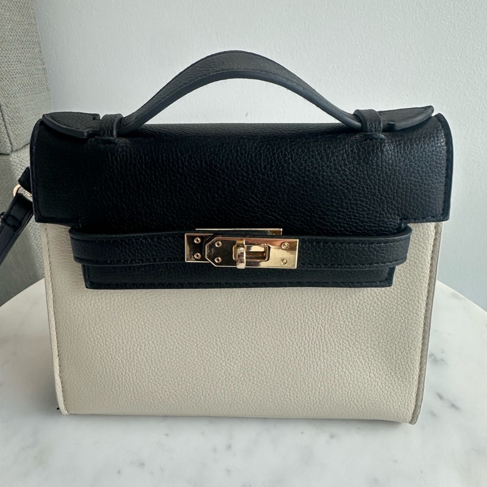 Altar’s State Annabelle Crossbody Purse